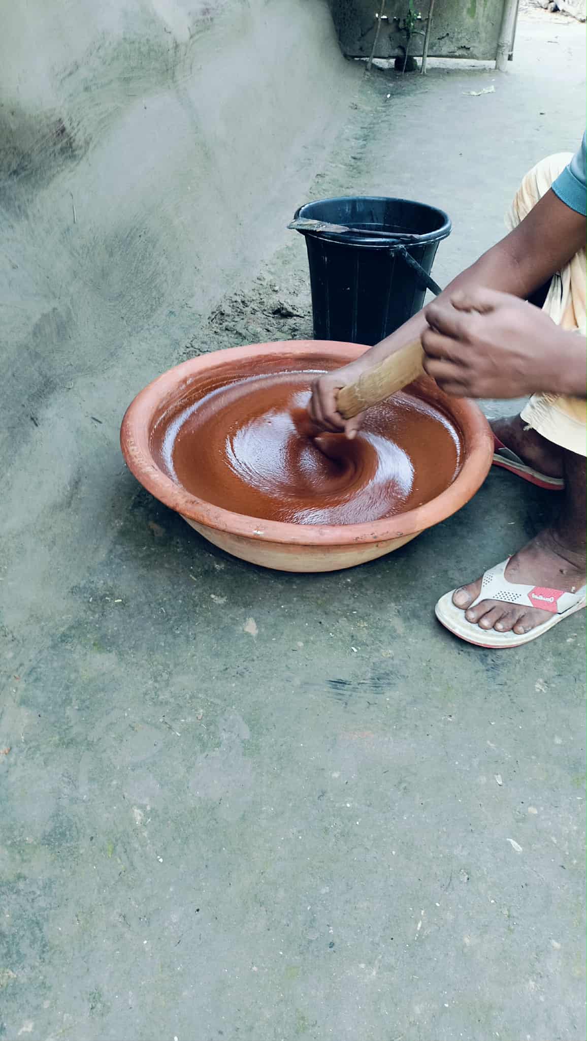 khejurer gur (ঝোলা)